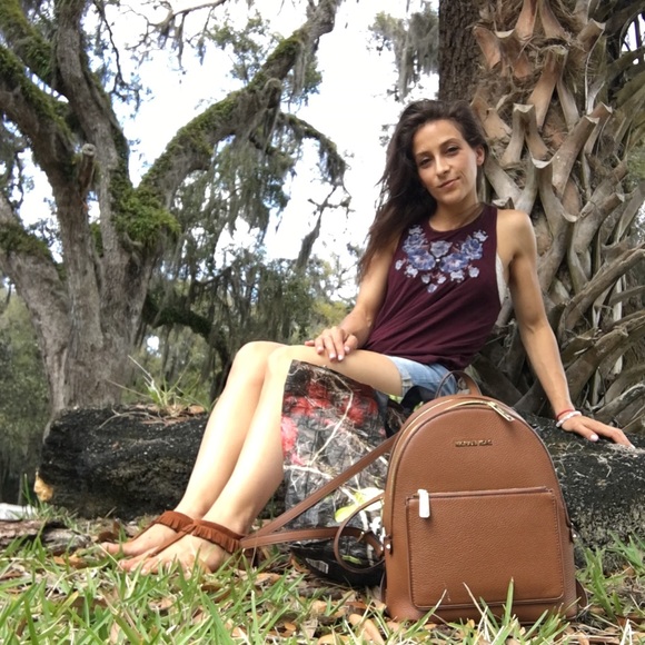 Meet your Posher, Krysten - Picture 6 of 7